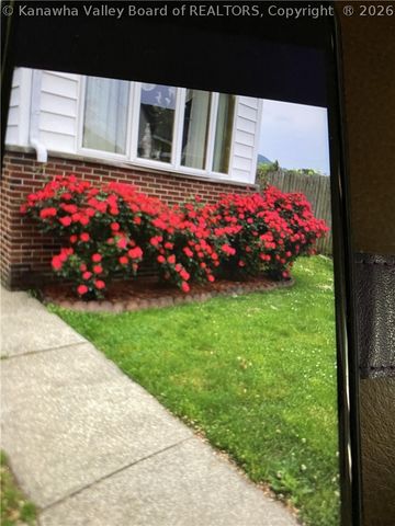 2222 Robin Avenue, East Bank, WV 25067