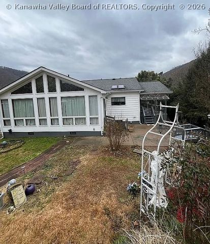 2222 Robin Avenue, East Bank, WV 25067