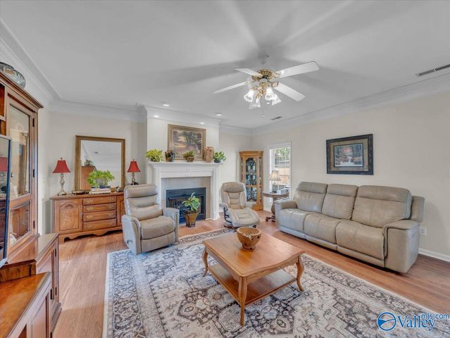 1941 Red Sunset Drive, Decatur, AL 35603