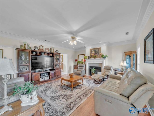 1941 Red Sunset Drive, Decatur, AL 35603