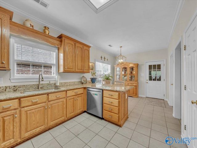 1941 Red Sunset Drive, Decatur, AL 35603