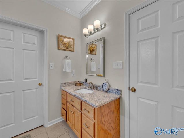 1941 Red Sunset Drive, Decatur, AL 35603