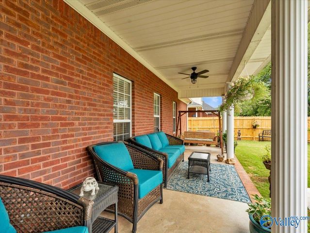 1941 Red Sunset Drive, Decatur, AL 35603