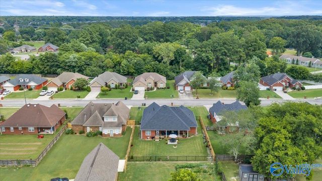 1941 Red Sunset Drive, Decatur, AL 35603
