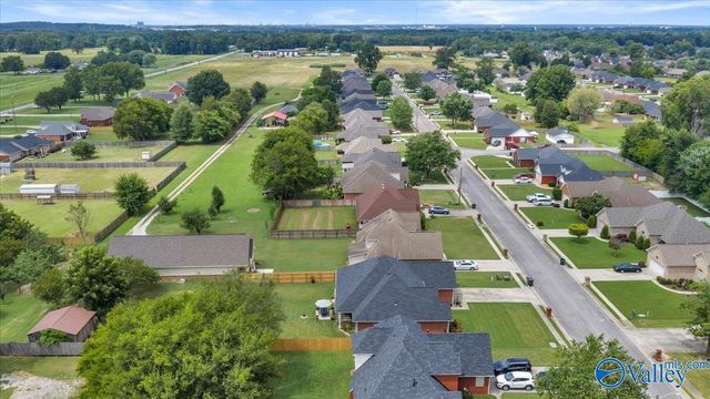 1941 Red Sunset Drive, Decatur, AL 35603
