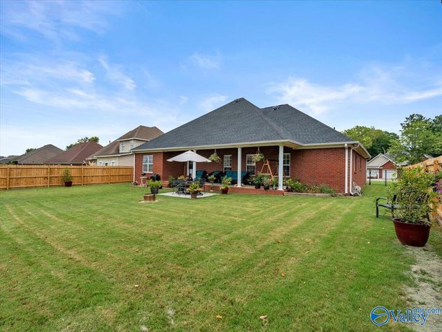 1941 Red Sunset Drive, Decatur, AL 35603
