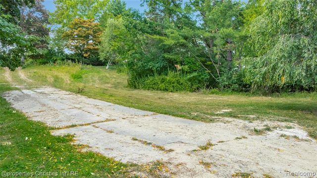 5620 Inkster Road, West Bloomfield, MI 48323