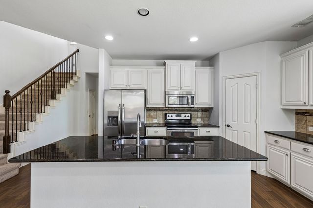 705 Austin Lane, Lavon, TX 75166