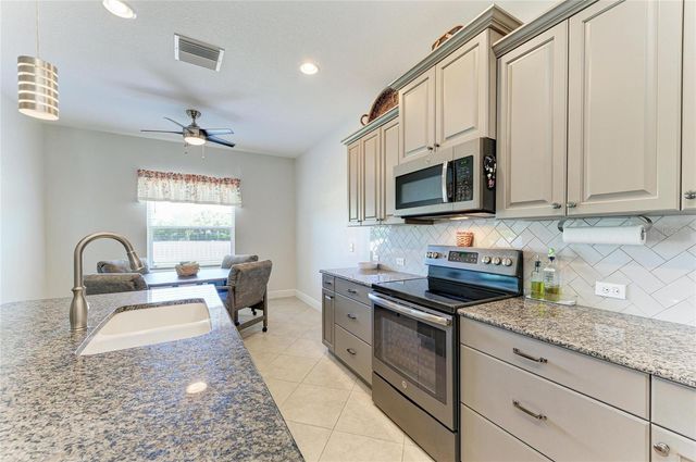 7750 RIDGELAKE CIRCLE, Bradenton, FL 34203