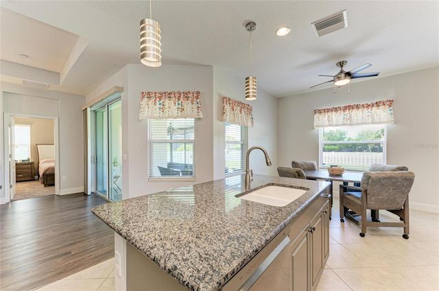 7750 RIDGELAKE CIRCLE, Bradenton, FL 34203