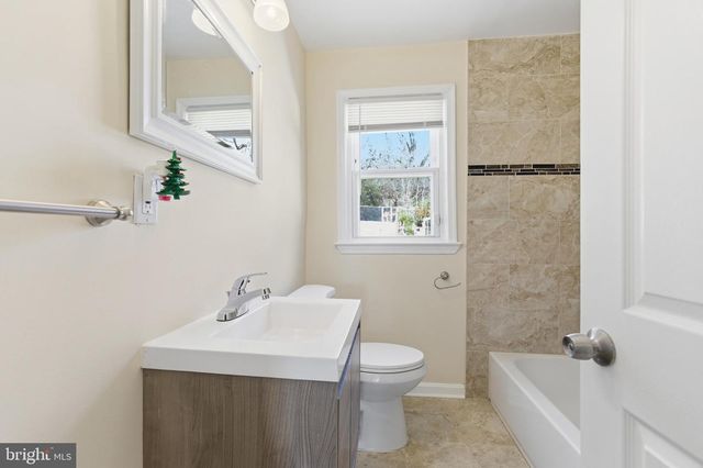 138 MISSISSIPPI AVE SE, Washington, DC 20032