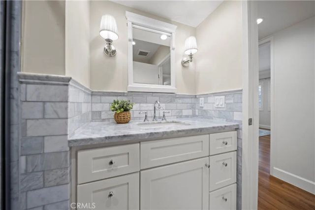 1429 Valley View Road 18, Glendale, CA 91202