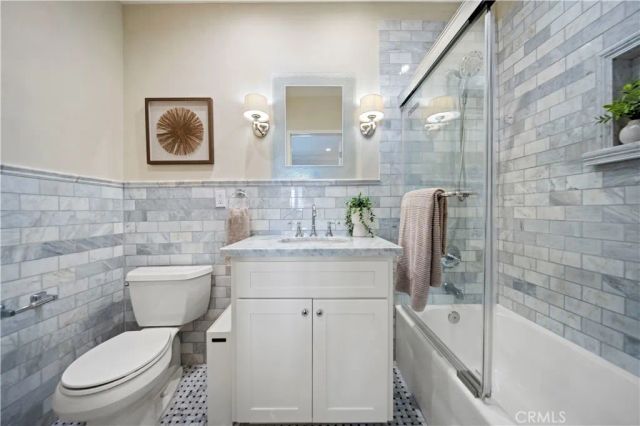 1429 Valley View Road 18, Glendale, CA 91202