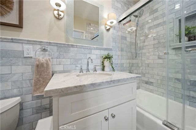 1429 Valley View Road 18, Glendale, CA 91202