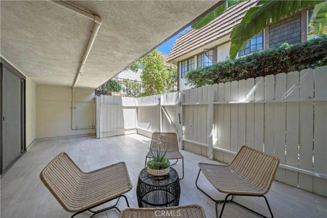 1429 Valley View Road 18, Glendale, CA 91202