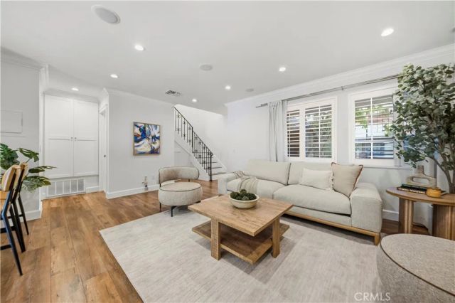 1429 Valley View Road 18, Glendale, CA 91202