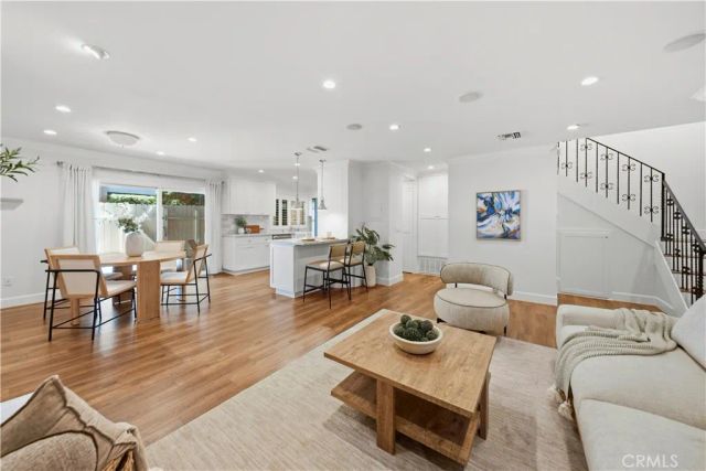 1429 Valley View Road 18, Glendale, CA 91202