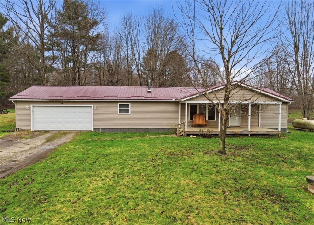 4132 Benetka Road, Ashtabula, OH 44004