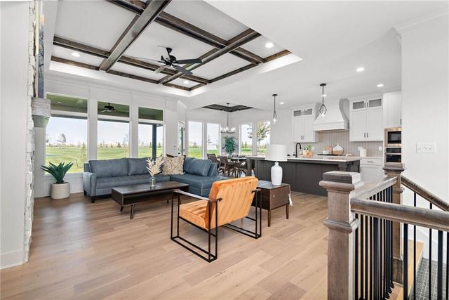 17463 W 163rd Place, Olathe, KS 66062