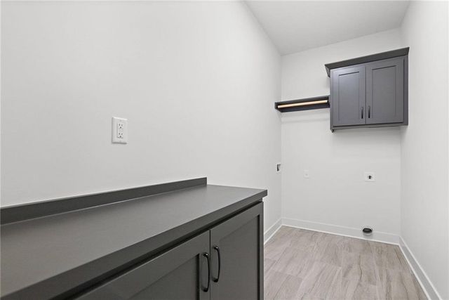 17463 W 163rd Place, Olathe, KS 66062