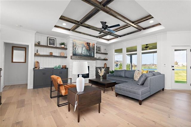 17463 W 163rd Place, Olathe, KS 66062