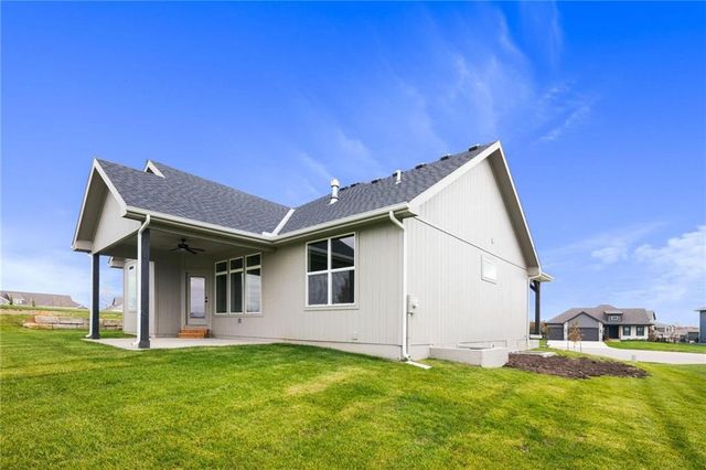 17463 W 163rd Place, Olathe, KS 66062