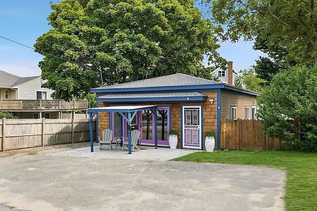 15 Rockland House Rd A, Hull, MA 02045