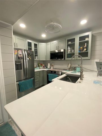 230 MEDALLION BOULEVARD D, Madeira Beach, FL 33708