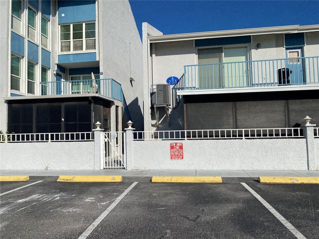 230 MEDALLION BOULEVARD D, Madeira Beach, FL 33708