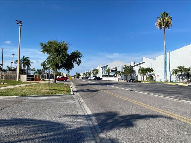 230 MEDALLION BOULEVARD D, Madeira Beach, FL 33708