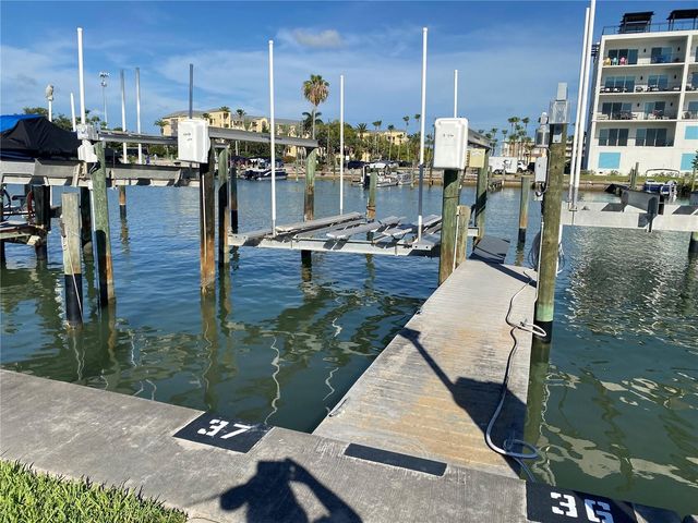 230 MEDALLION BOULEVARD D, Madeira Beach, FL 33708