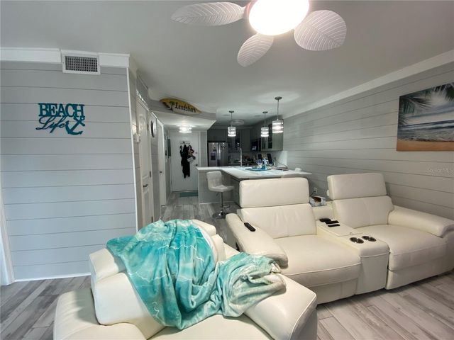 230 MEDALLION BOULEVARD D, Madeira Beach, FL 33708