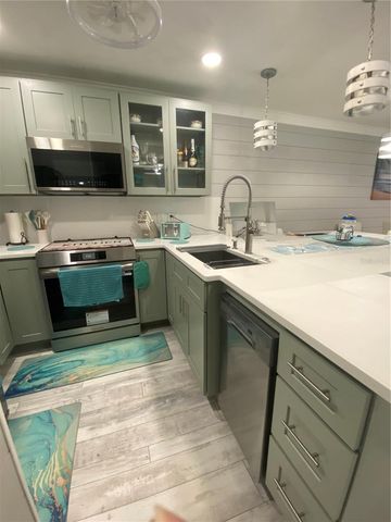 230 MEDALLION BOULEVARD D, Madeira Beach, FL 33708