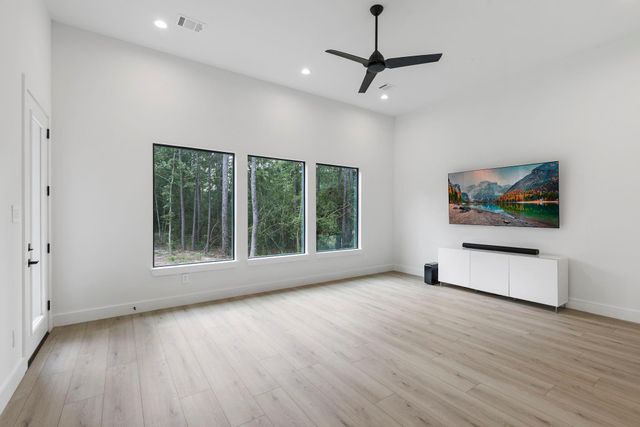 15868 Wooded Trail Way, Willis, TX 77378