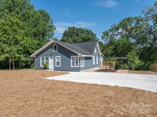 606 W Pine Street, Blacksburg, SC 29702