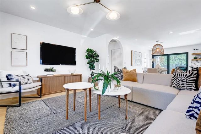 2100 Wendy Way, Manhattan Beach, CA 90266