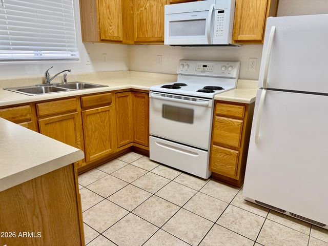 2300 E MAGMA Road 42, San Tan Valley, AZ 85143