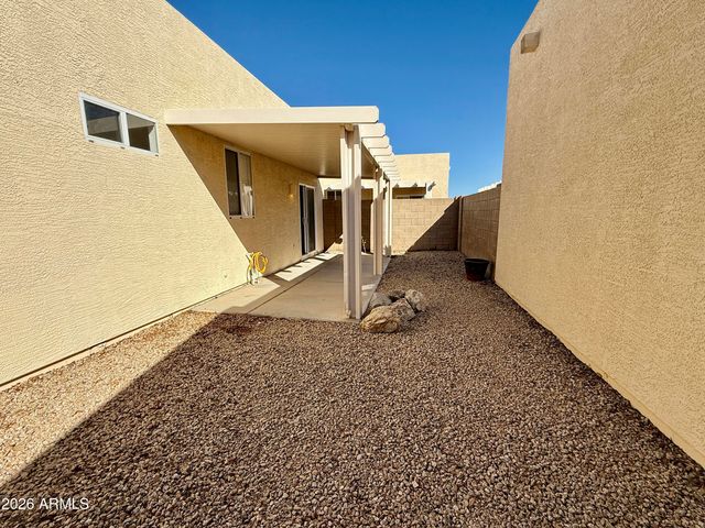 2300 E MAGMA Road 42, San Tan Valley, AZ 85143