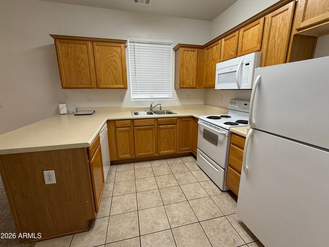 2300 E MAGMA Road 42, San Tan Valley, AZ 85143