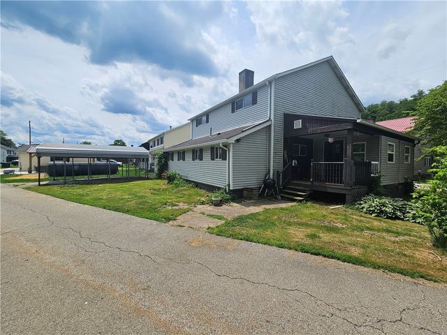 326 Riverside Dr, Rostraver, PA 15479