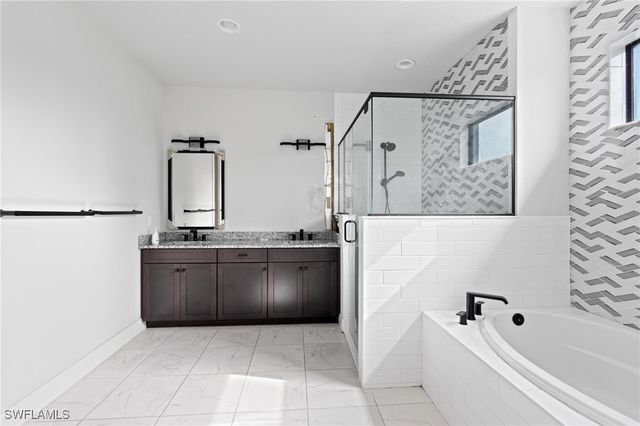 1521 SW 43rd LN, Cape Coral, FL 33914