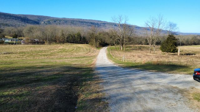 32096 U.S. 127, Pikeville, TN 37367