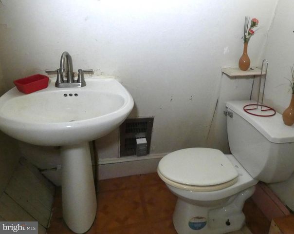 6605 N 7TH ST, Philadelphia, PA 19126