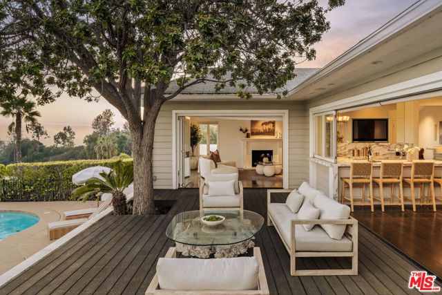 9279 Sierra Mar Drive, Los Angeles, CA 90069