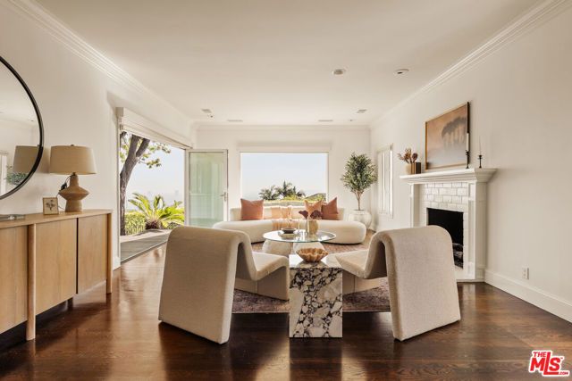 9279 Sierra Mar Drive, Los Angeles, CA 90069