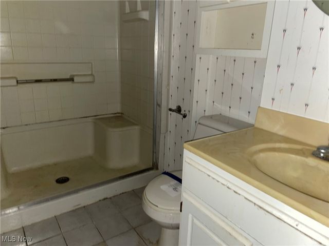 3809 N Glenridge Road, Green, OH 44319