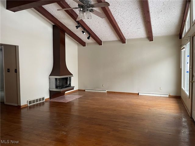 3809 N Glenridge Road, Green, OH 44319