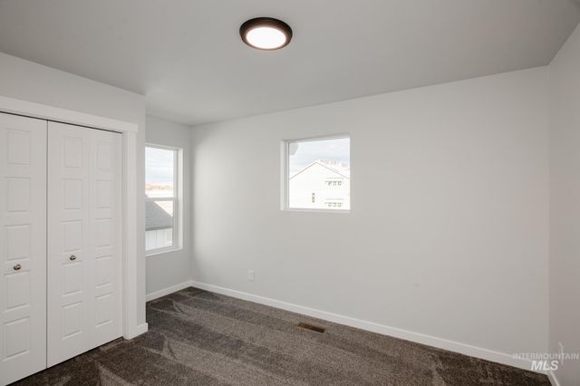 2051 S Summerson Way, Meridian, ID 83642
