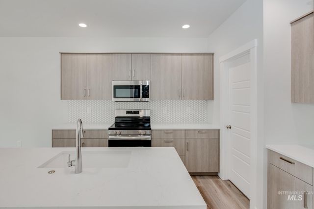 2051 S Summerson Way, Meridian, ID 83642