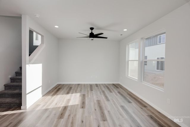2051 S Summerson Way, Meridian, ID 83642